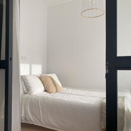 Lisbon, Renovated T2 Apartment Portas De Benfica Amadora Ngoại thất bức ảnh