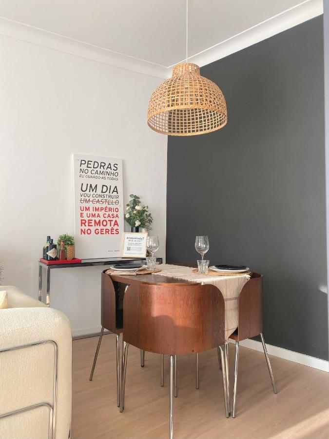 Lisbon, Renovated T2 Apartment Portas De Benfica Amadora Ngoại thất bức ảnh
