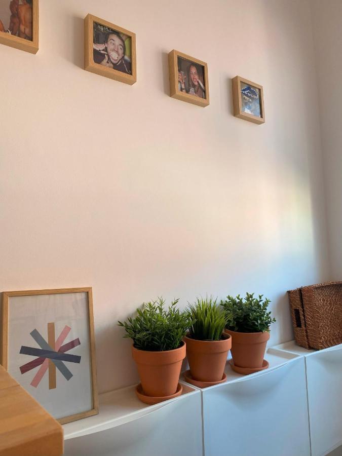 Lisbon, Renovated T2 Apartment Portas De Benfica Amadora Ngoại thất bức ảnh