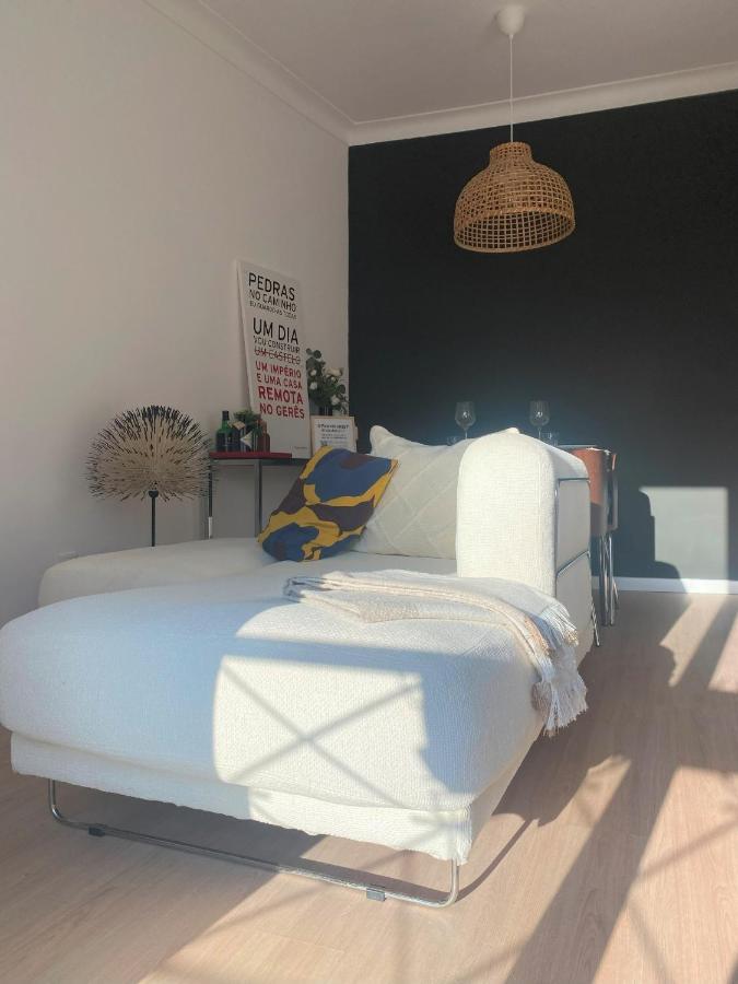 Lisbon, Renovated T2 Apartment Portas De Benfica Amadora Ngoại thất bức ảnh