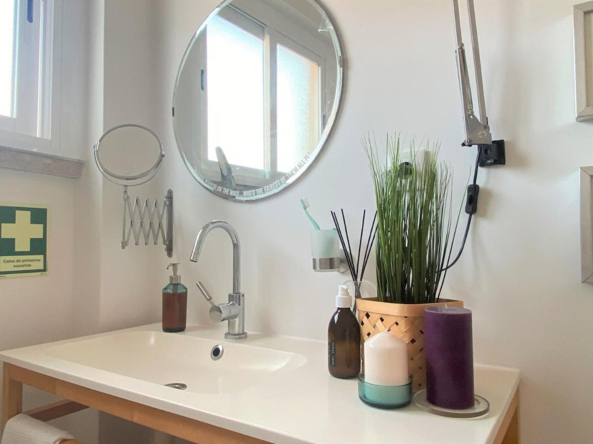 Lisbon, Renovated T2 Apartment Portas De Benfica Amadora Ngoại thất bức ảnh